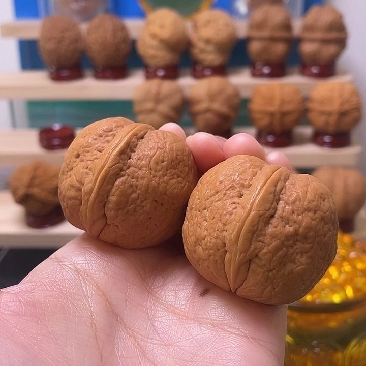 文玩核桃吊坠光头37