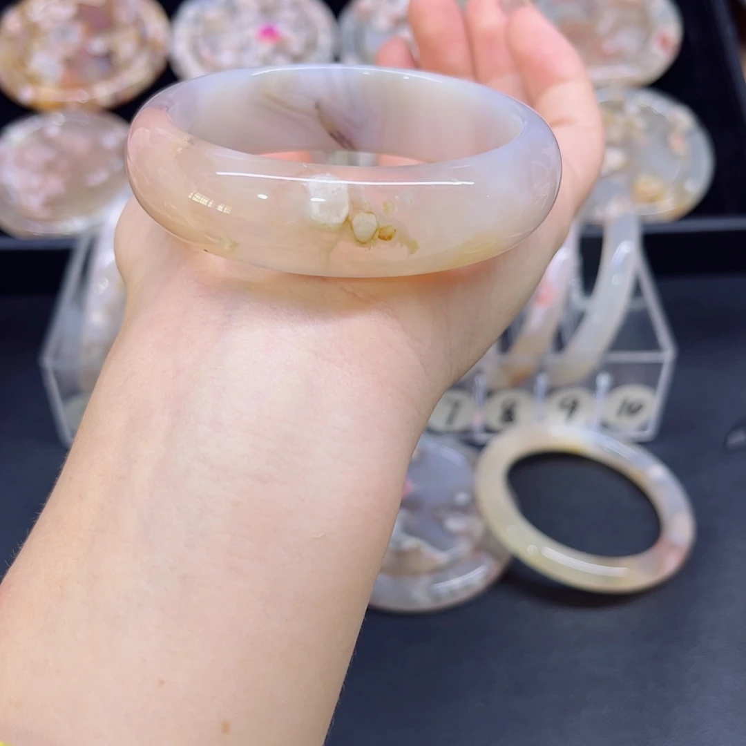 手镯玛瑙/玉髓未镶嵌56