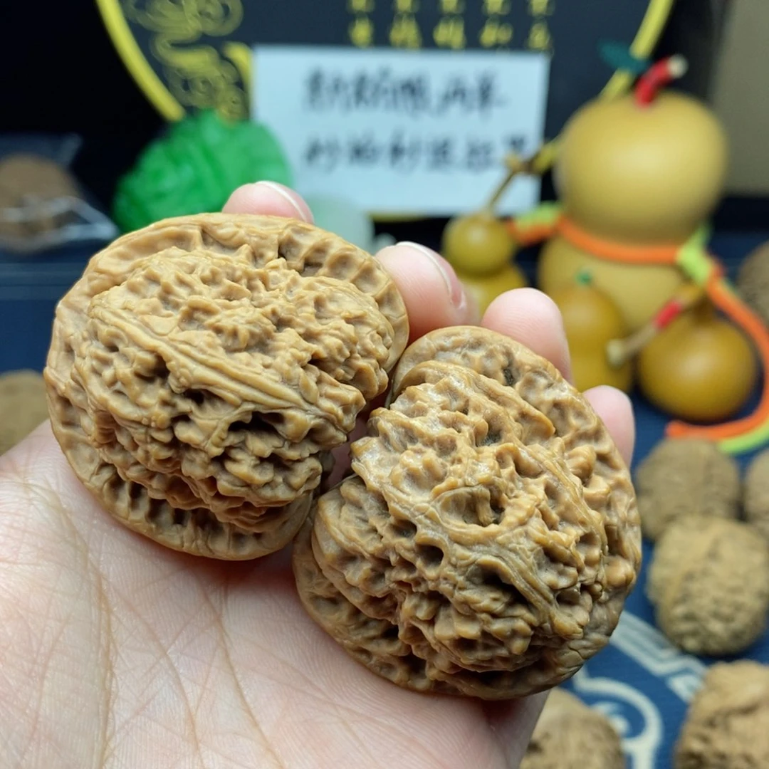 文玩核桃吊坠天***长涿鹿南疆石