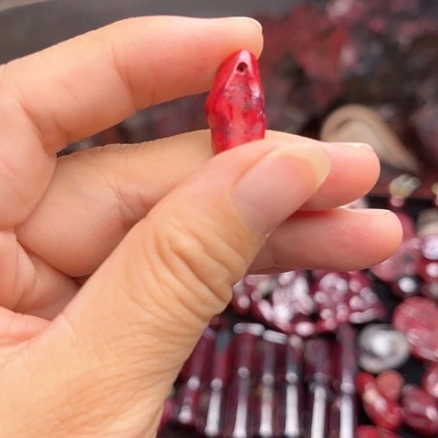 【闪购商品】天然辰砂天然原矿朱砂吊坠