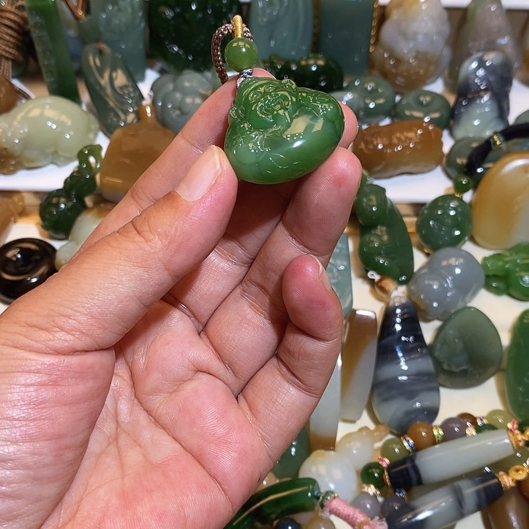 未镶嵌和田玉挂件