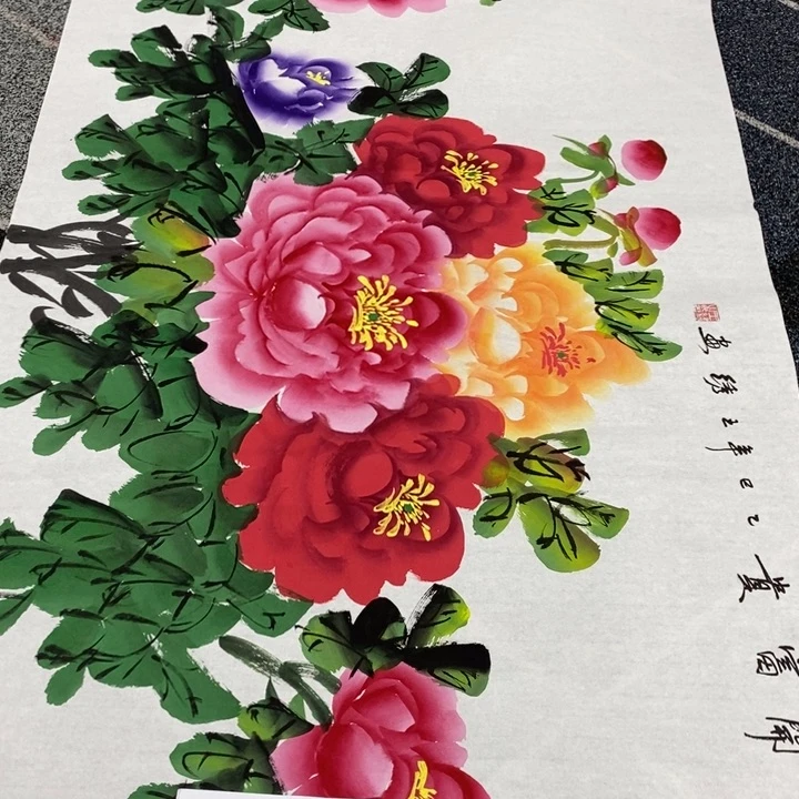 手绘作品等多种形式进行