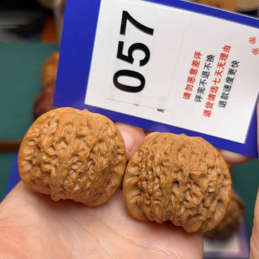 文玩核桃把件血麒麟40