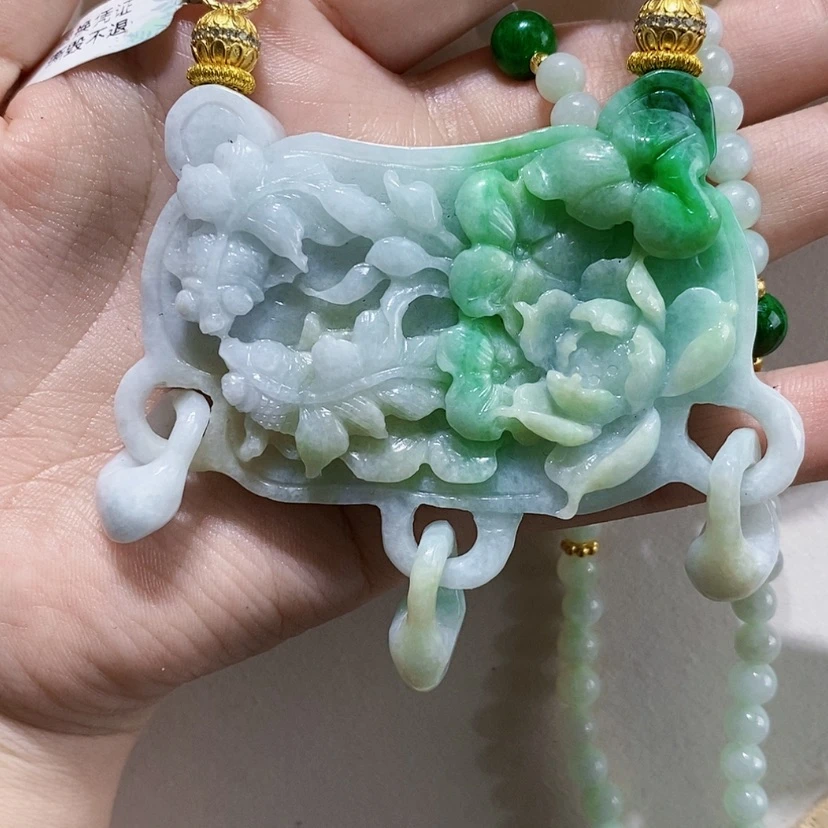 【闪购商品】翡翠未镶嵌颈饰吊坠