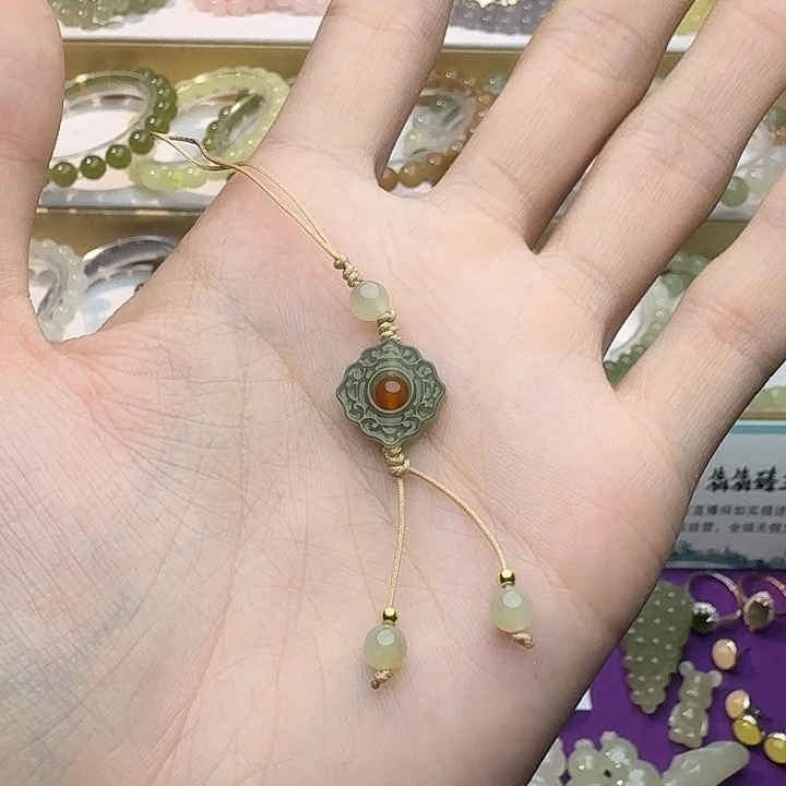 和田玉未镶嵌手机链