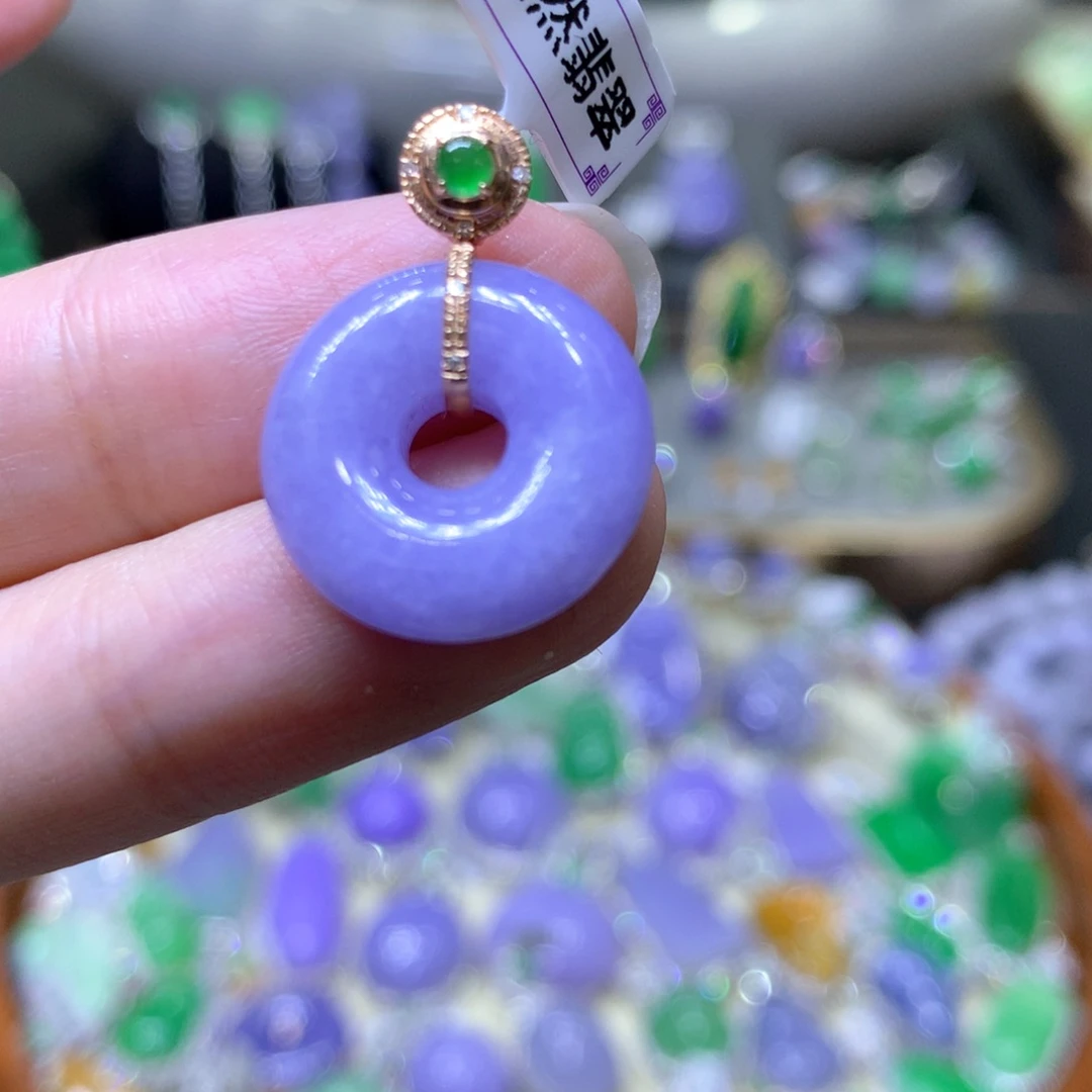 【闪购商品】翡翠颈饰18K金镶嵌翡翠吊坠项链