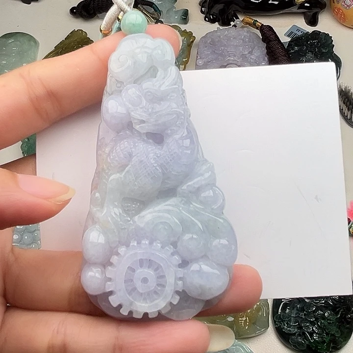 翡翠未镶嵌颈饰挂件