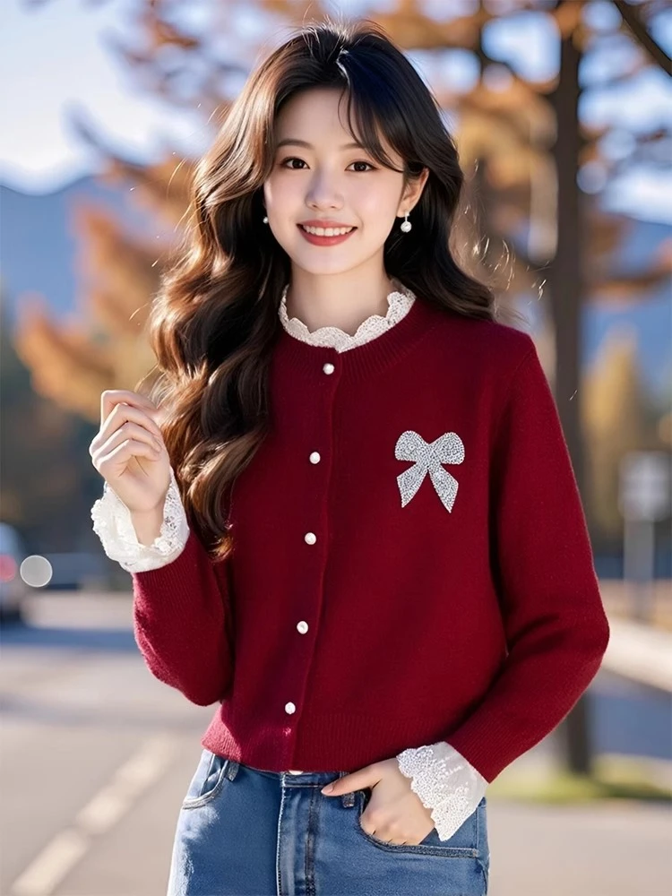 红色本命年蝴蝶结毛衣外套女2025年春季新款蕾丝拼接假两件针织衫