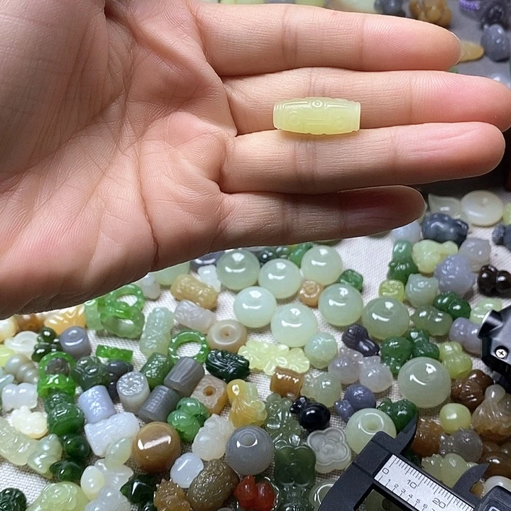 未镶嵌和田玉挂件天珠