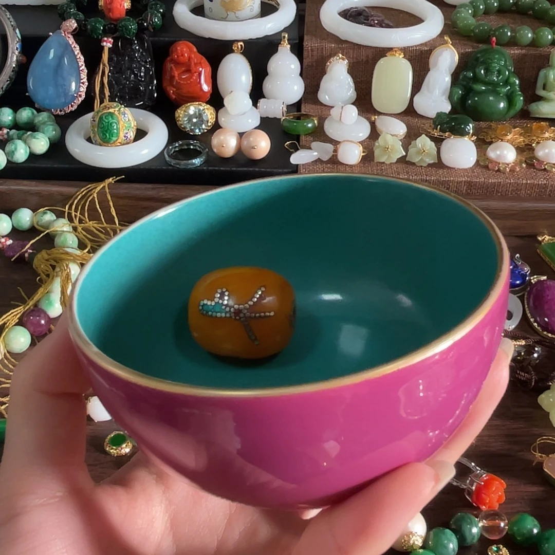 J***O瓷片我是真的喜欢这个风格