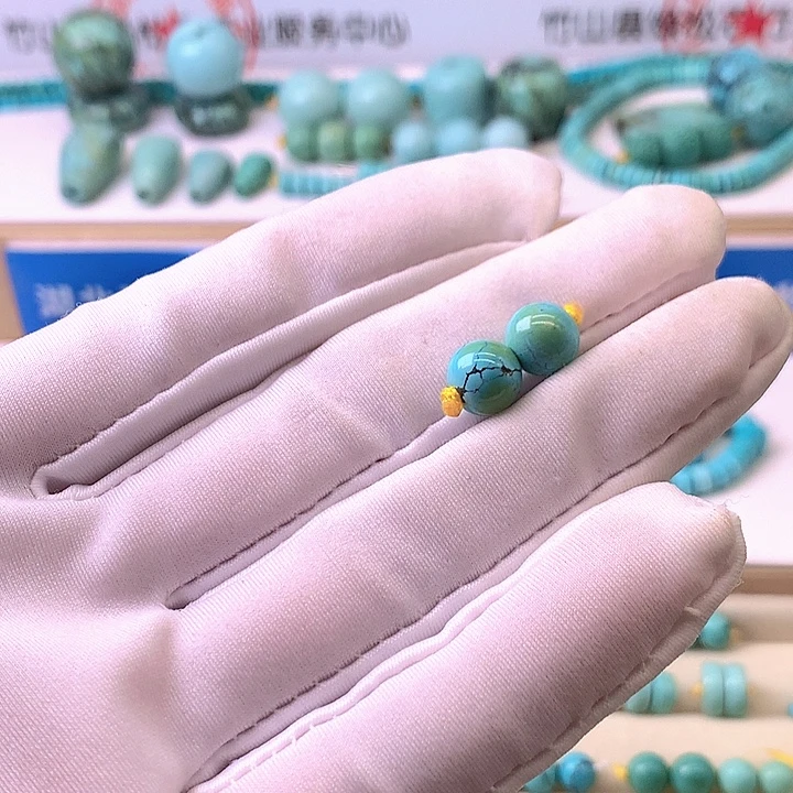 绿松石未镶嵌挂件