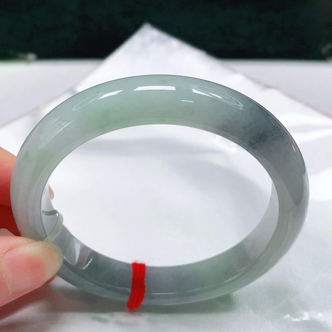 翡翠手镯未镶嵌82 号翡翠手镯 60圈口