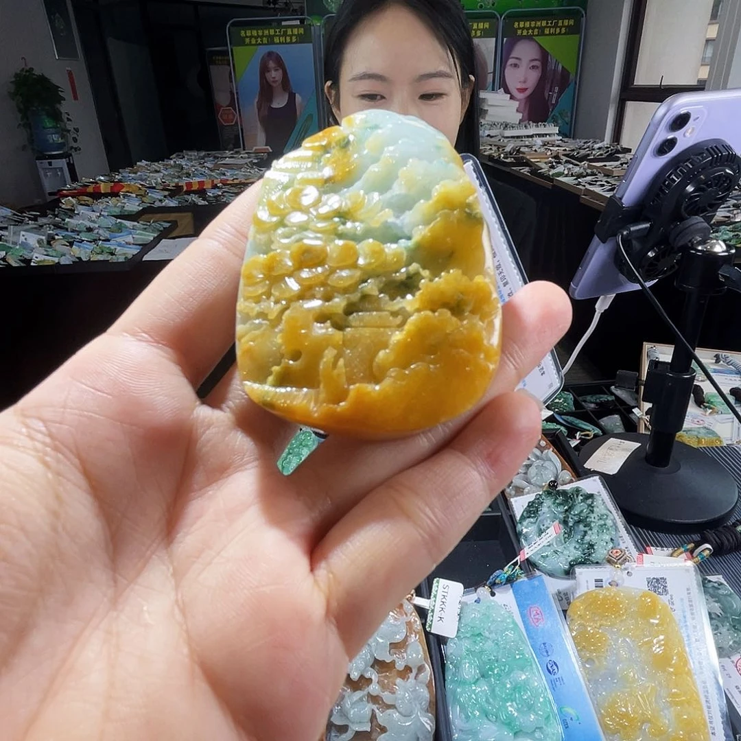 颈饰未镶嵌翡翠一