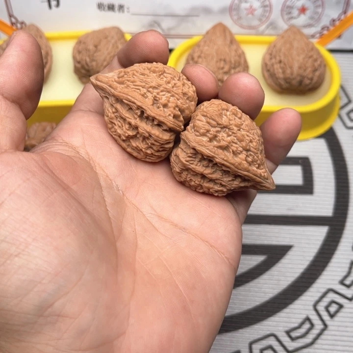 文玩核桃吊坠35塔尖全