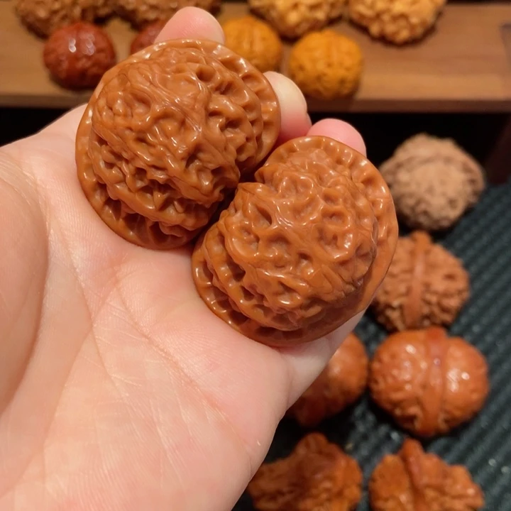 j***岸文玩核桃把件40.7尺寸宫灯0615