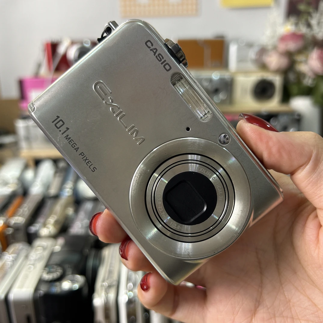 9新 Casio/卡西欧 卡西欧z1000 自带美颜 人像神机