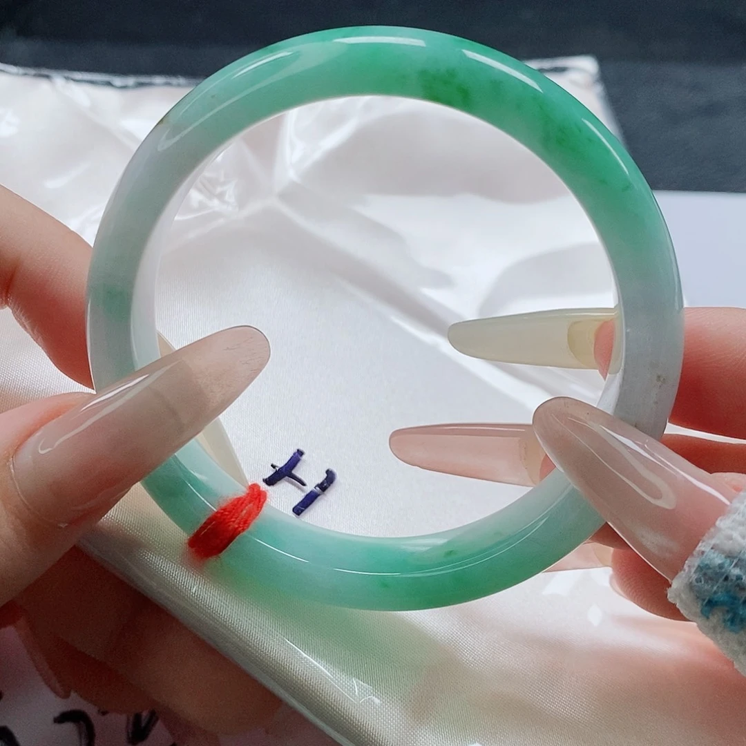 【闪购商品】未镶嵌手镯翡翠411号