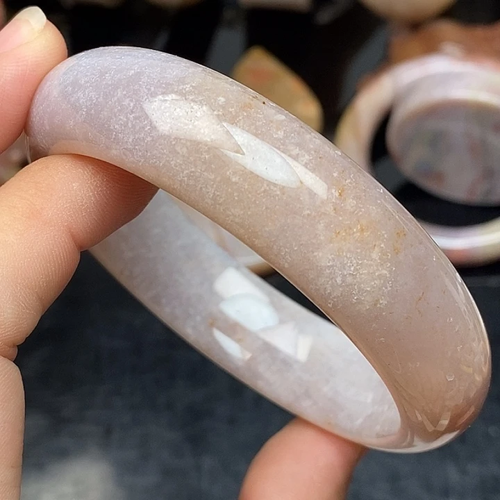 硅化玉未镶嵌颈饰60