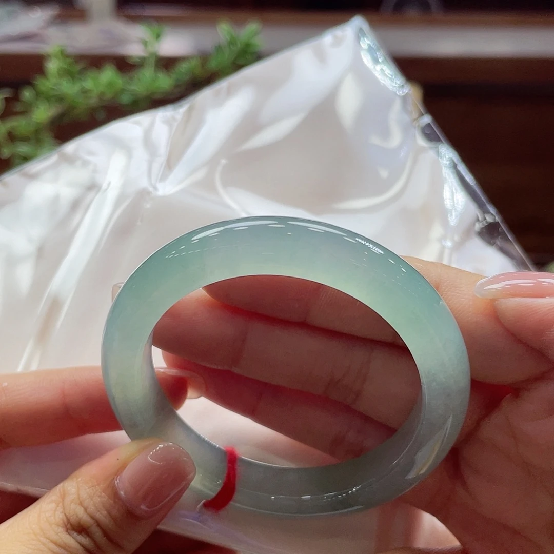 翡翠未镶嵌手镯46 号链接