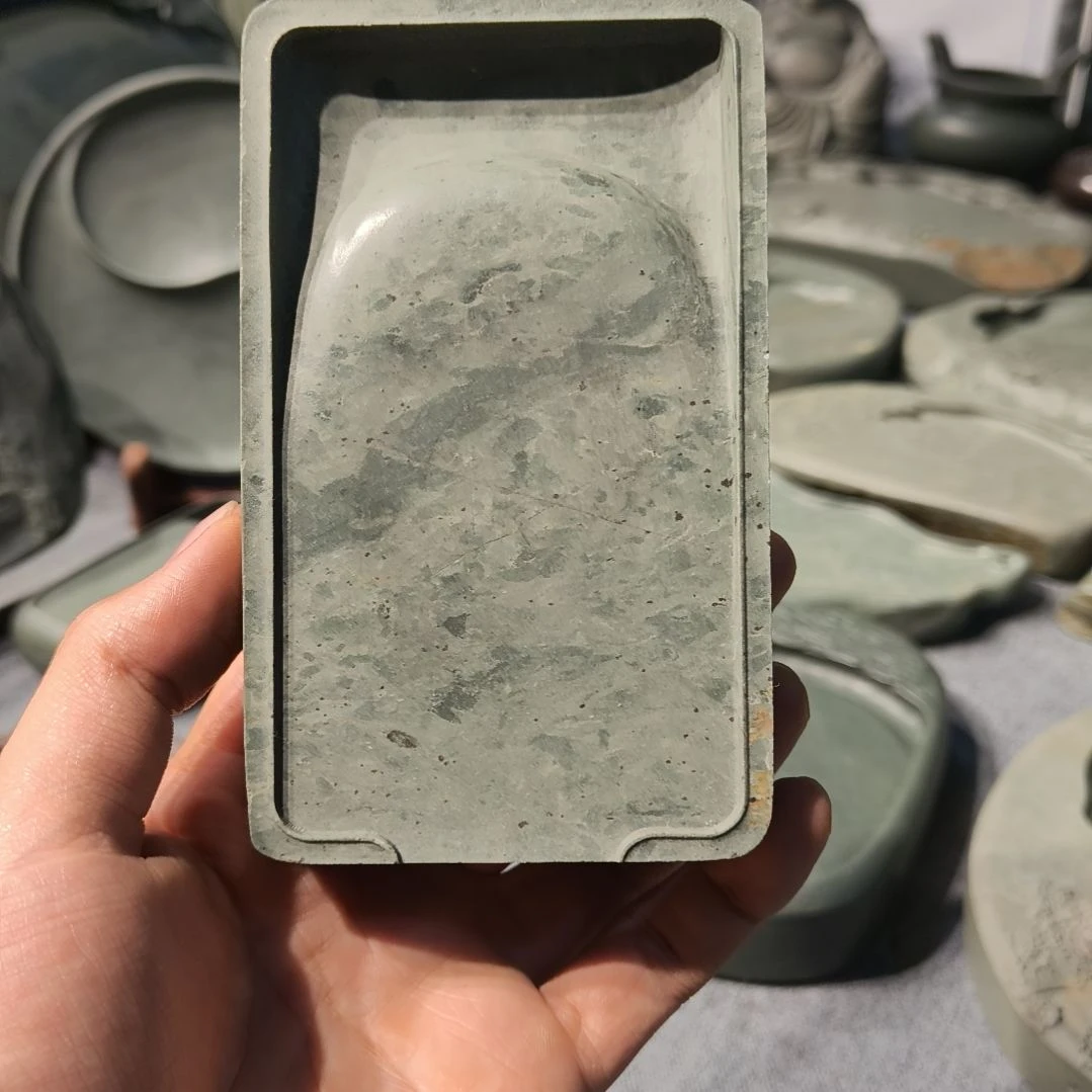 华***妃甘肃洮砚，水泉小柳叶边砚