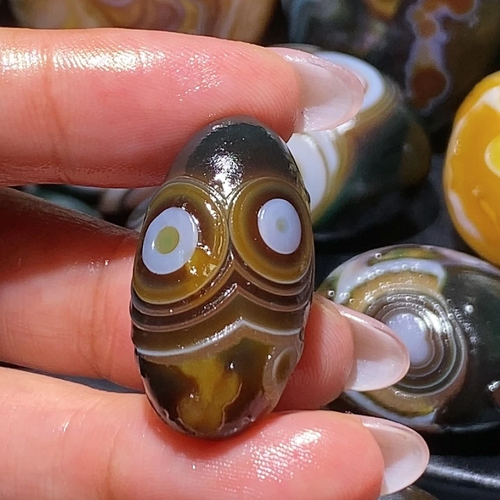 熙***沂玛瑙/玉髓未镶嵌珠宝奇石