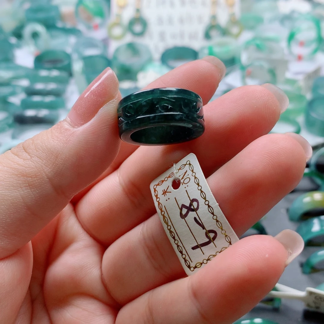 翡翠戒指未镶嵌戒指