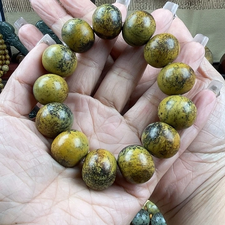 岫岩河磨玉（透闪石质玉）手串未镶嵌6**?