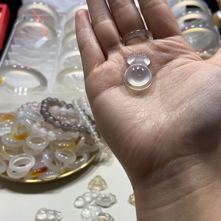 合金颈饰玛瑙/玉髓