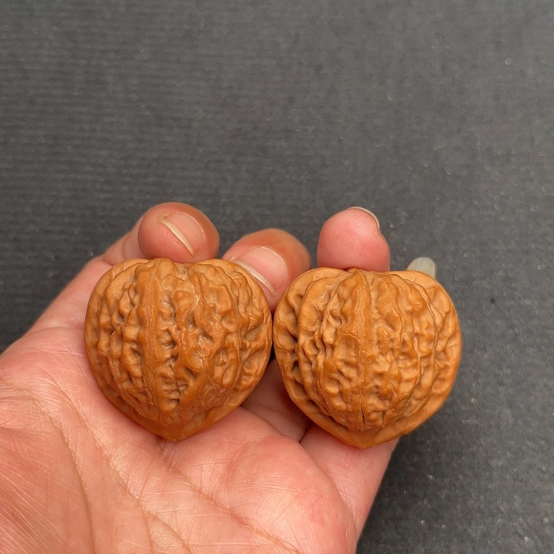 把件桃核36×36全品头茬金牛狮子头XM3520
