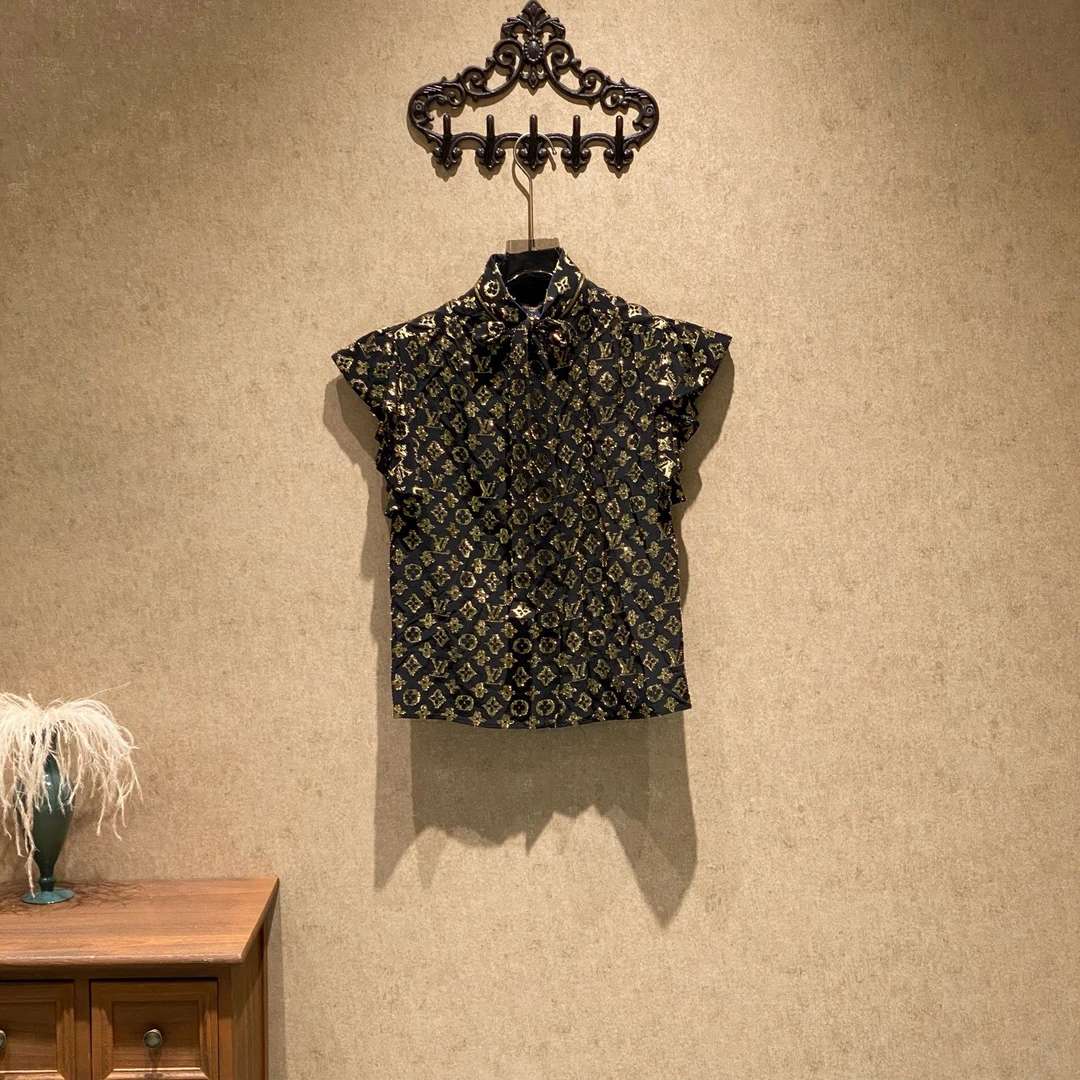 未使用 LouisVuitton/路易威登 荷叶边蝴蝶领结短袖/34码/35279