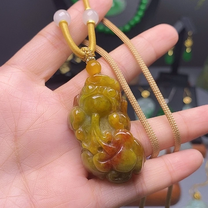 吊坠(赠链)未镶嵌翡翠