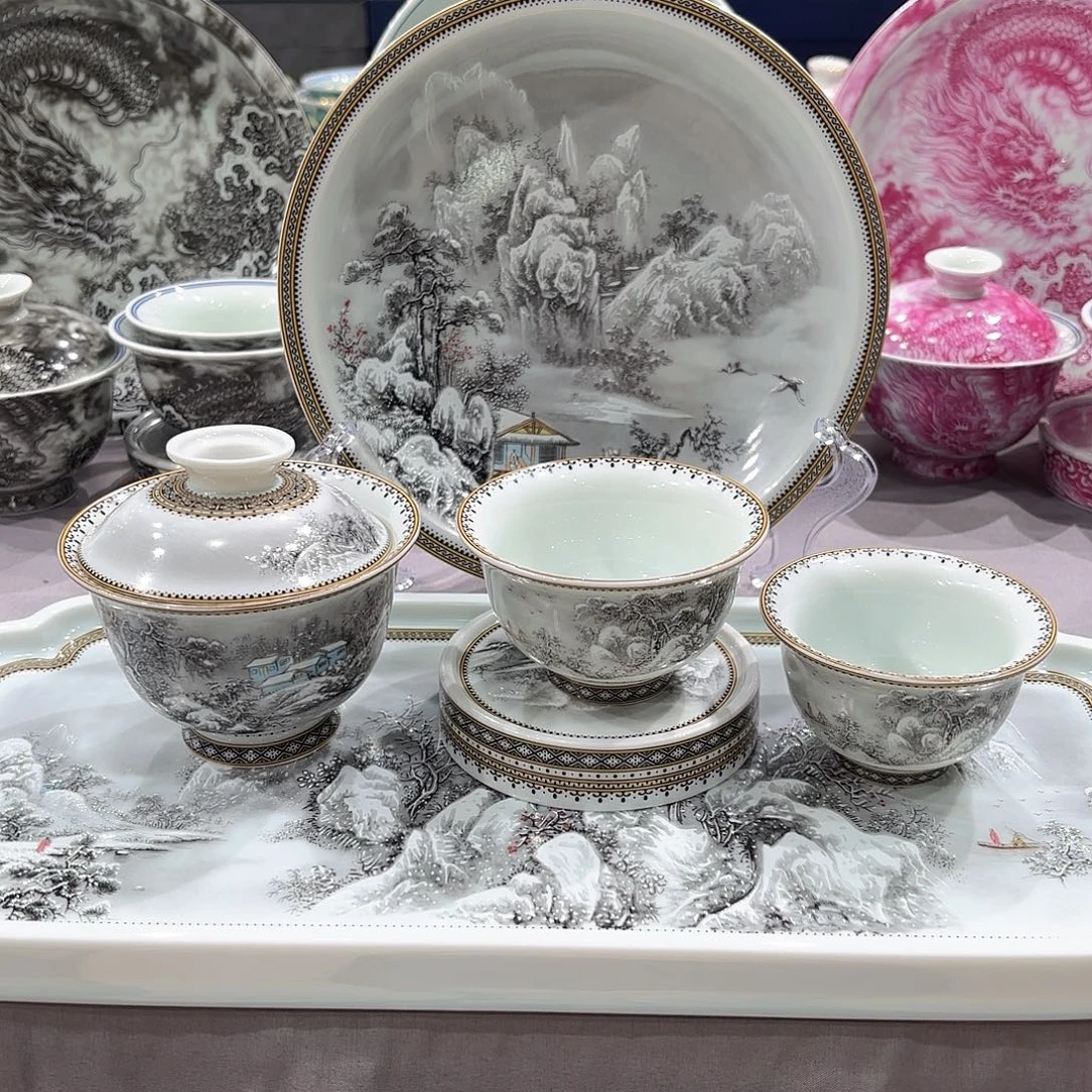 瓷片景德镇瓷器精品陈列