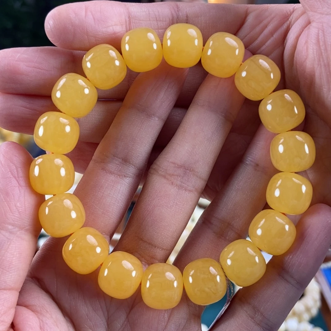 琥珀未镶嵌珠宝奇石13同料鸡油红老型25.44