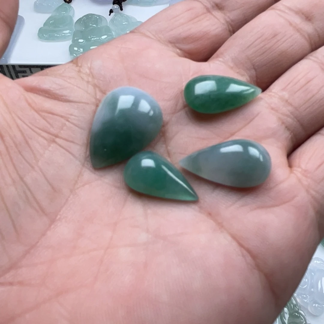 翡翠未镶嵌颈饰翡翠水滴多样性发货一件