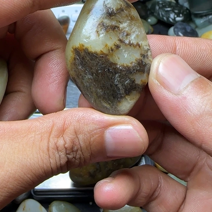 颈饰未镶嵌和田玉（子料）21