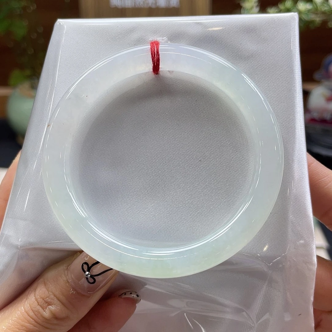 翡翠未镶嵌手镯4 号