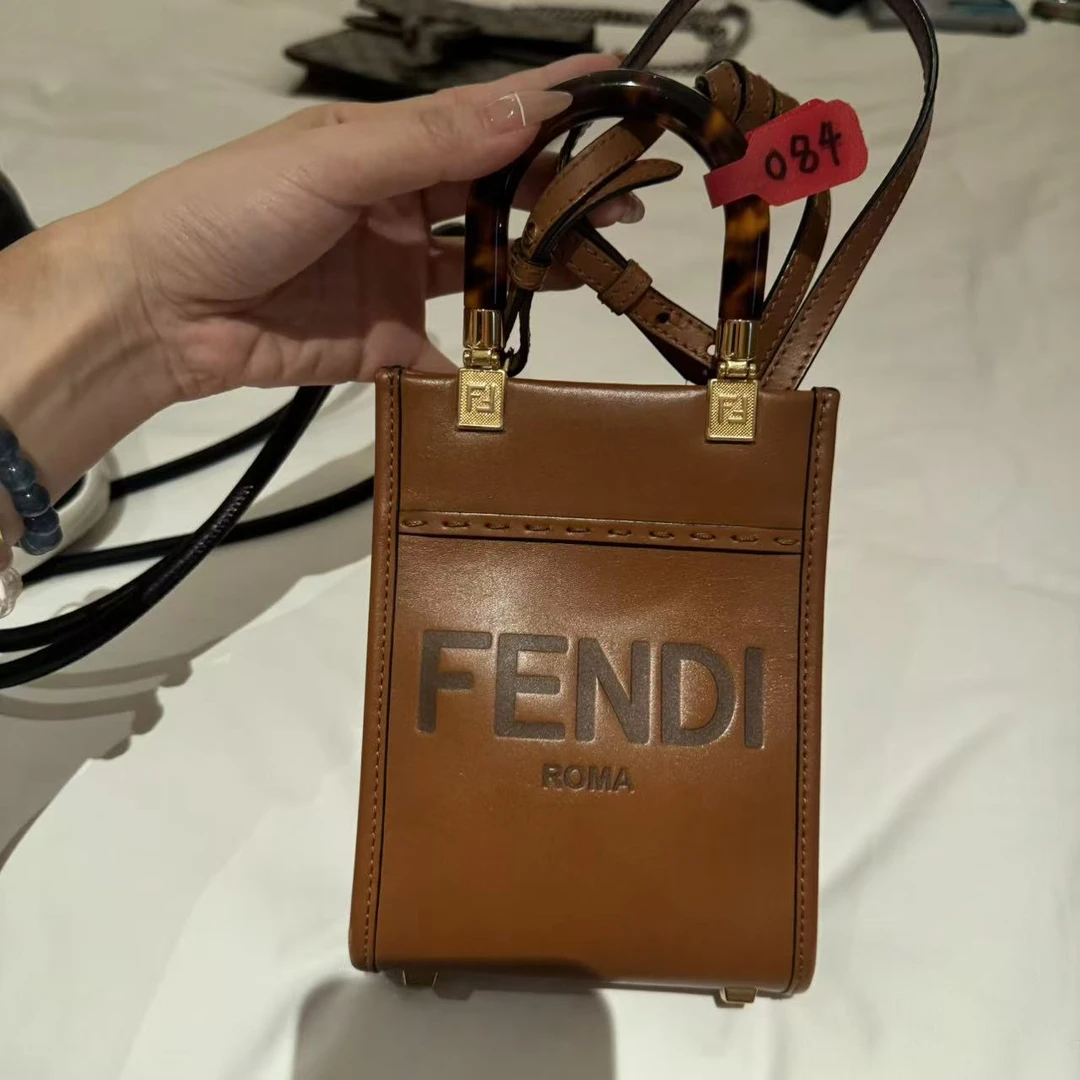 95新 FENDI/芬迪 084/二奢包包