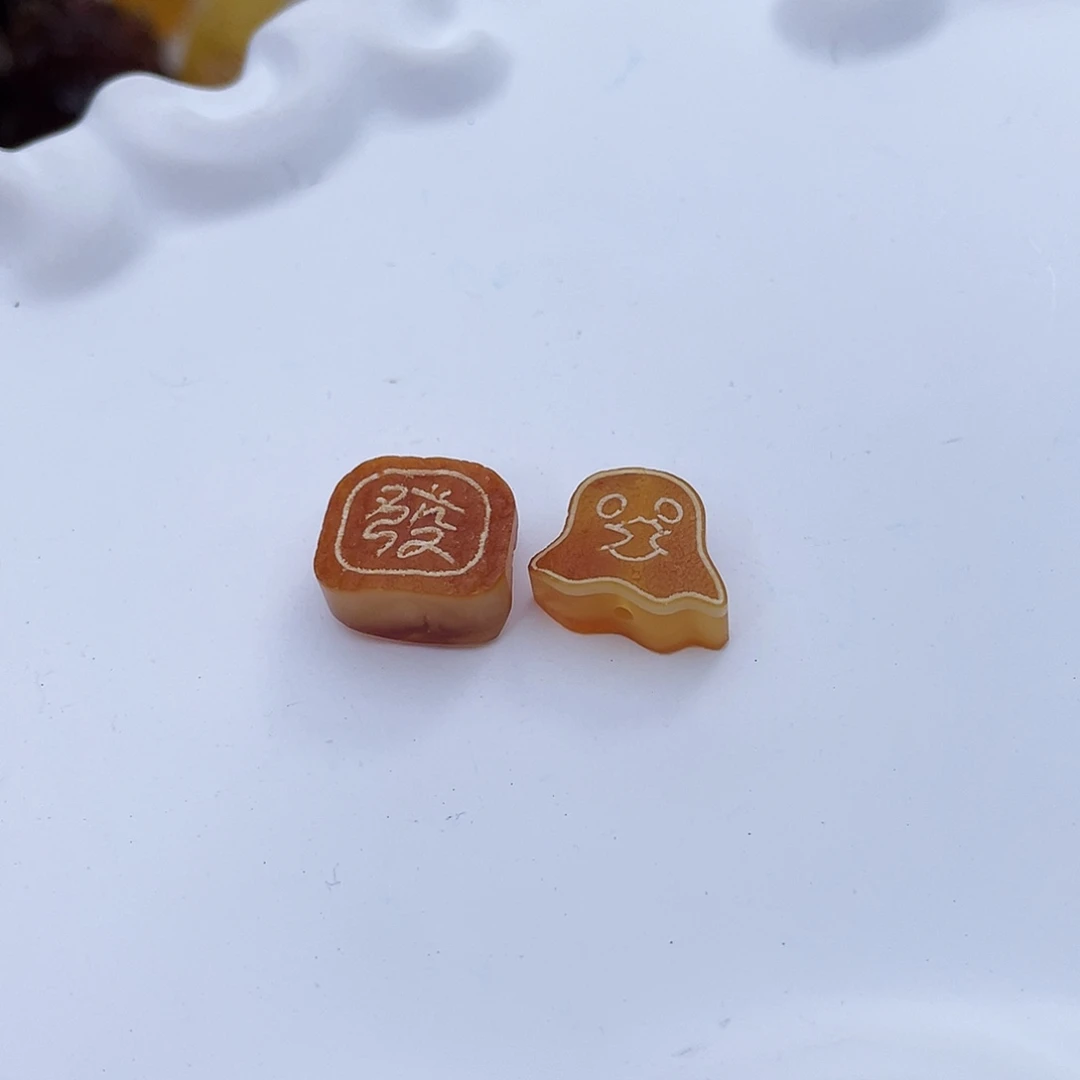 L***a琥珀吊坠(不含链)未镶嵌