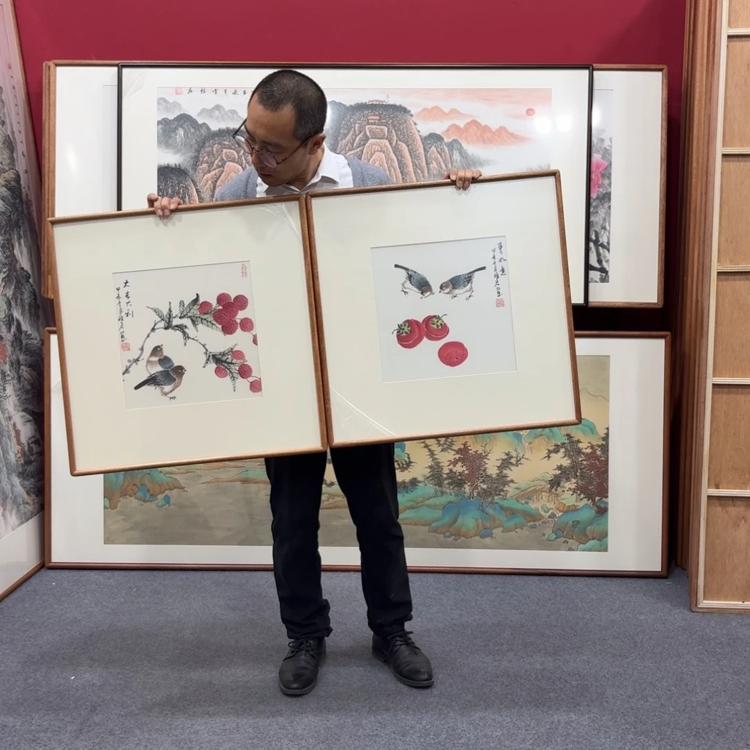 国画云*带框绘画作品