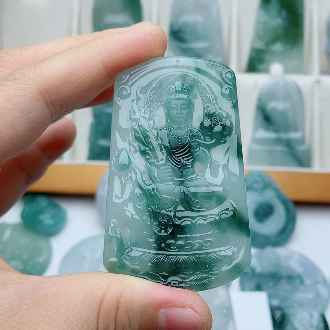 林***翡翠未镶嵌颈饰虚空藏菩萨