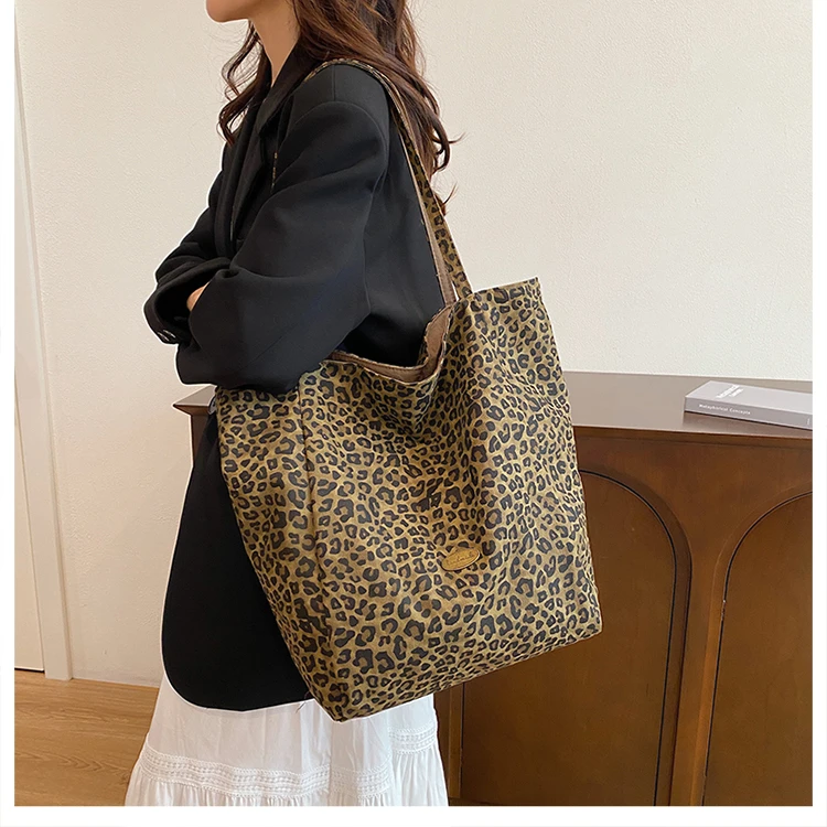 【时尚潮品】欧美风豹纹双面百搭大容量单肩帆布包2025四季经典F01