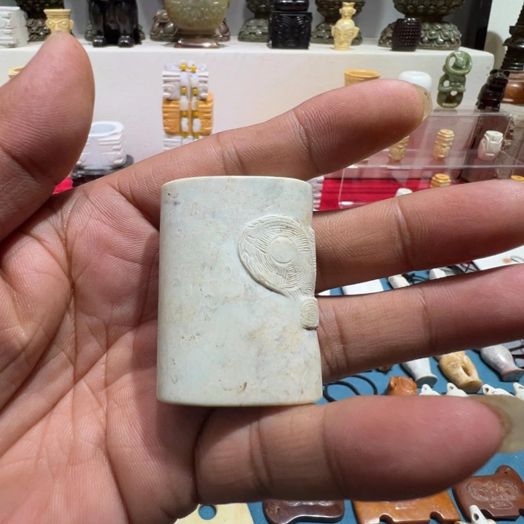 用***哥和田玉（糖玉）未镶嵌挂件你就不能接点我嘛哈喽啊