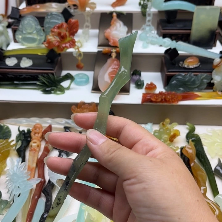 蛇纹石玉未镶嵌岫玉发簪