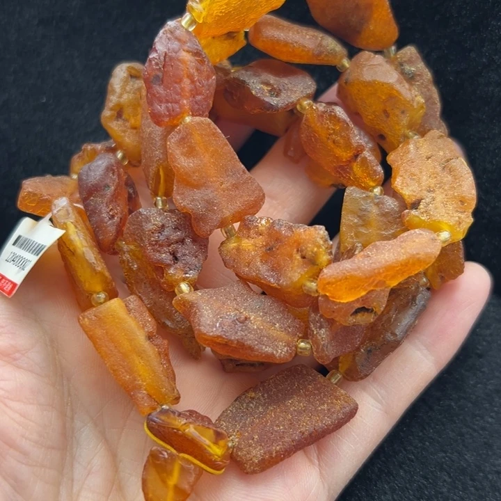 琥珀未镶嵌珠宝奇石