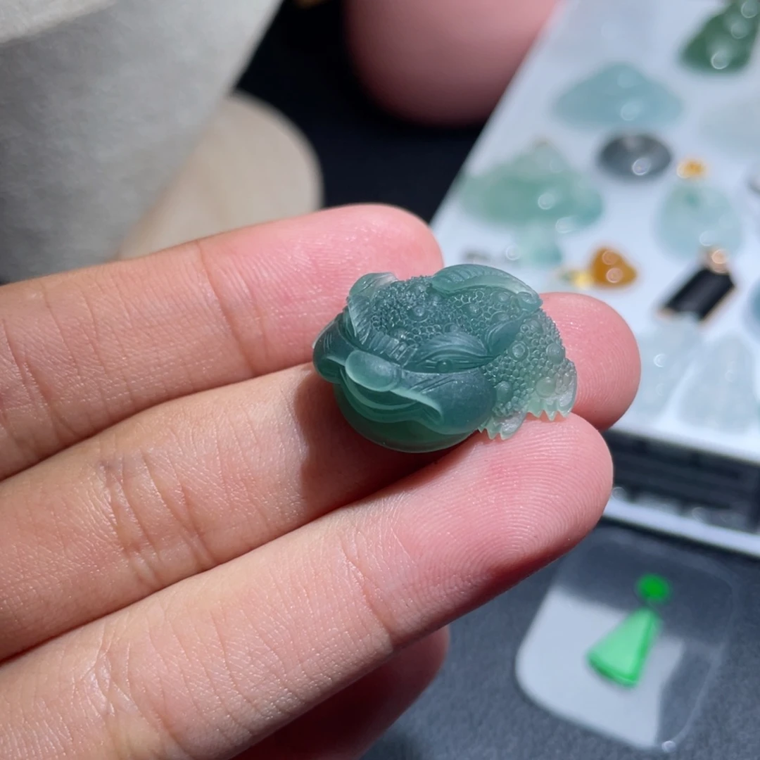 定制翡翠未镶嵌翡翠
