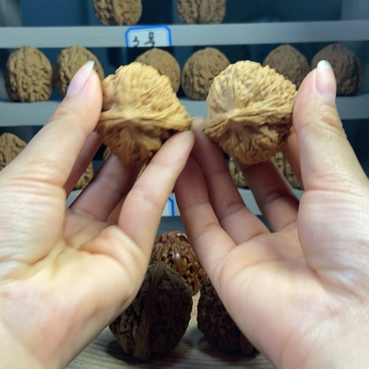 风***道文玩核桃吊坠正宗南疆石文玩核桃