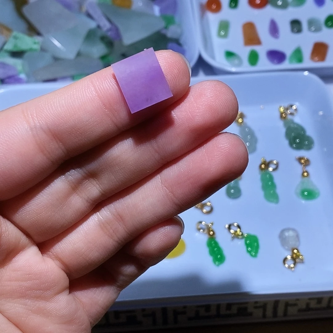 翡翠未镶嵌吊坠(不含链)080