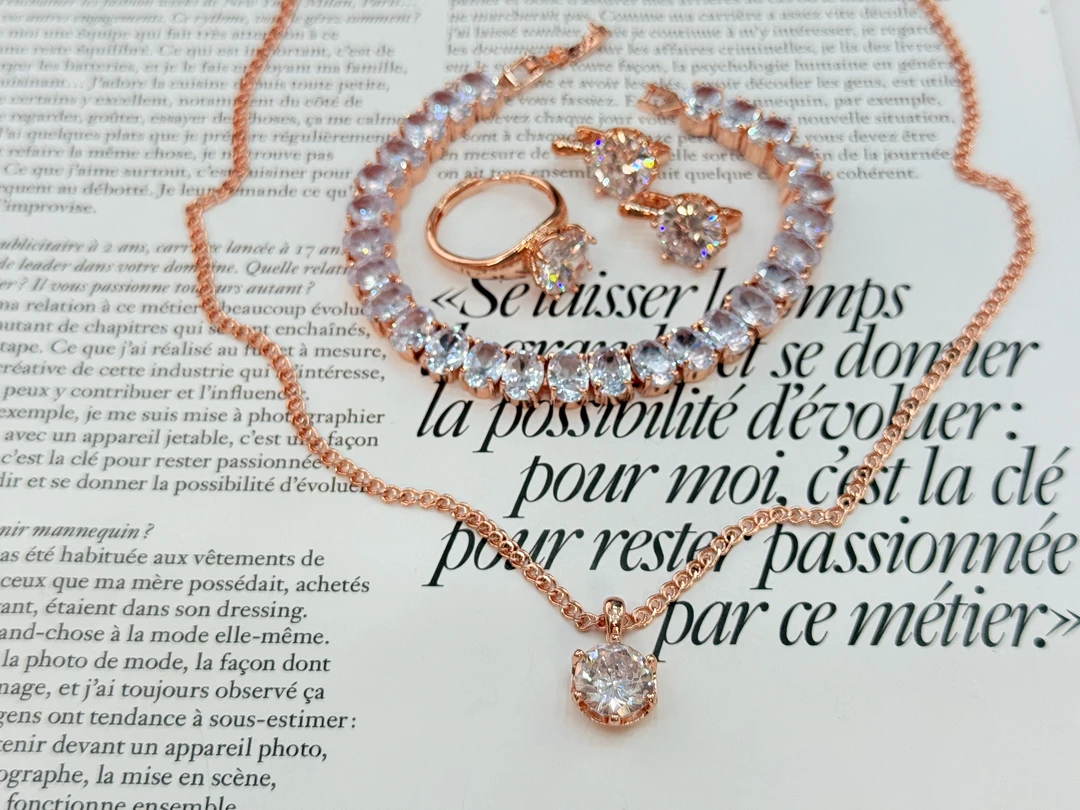 铜合金亚克力项链 铜合金项链锁骨链kizilaltupasun四件套项链