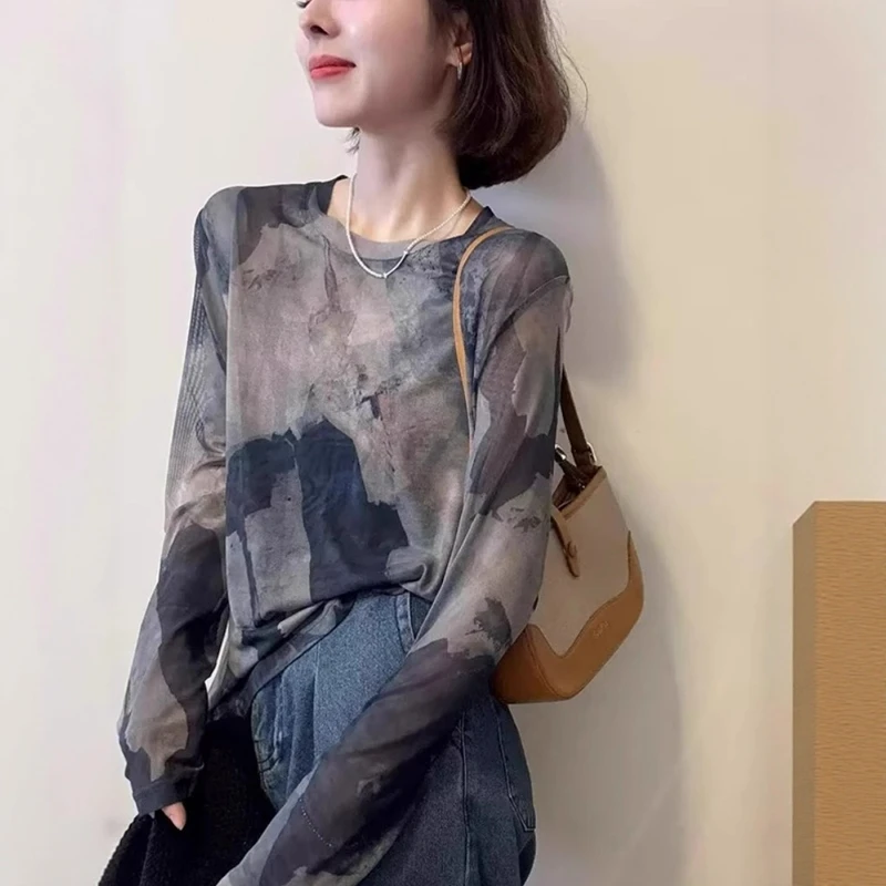 2025夏季新款港式复古别致晕染长袖防晒罩衫女气质慵懒伊乐儿服饰
