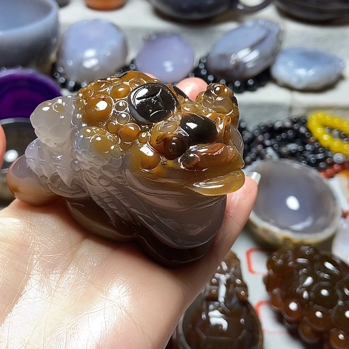 稀***涂玛瑙/玉髓未镶嵌拍1发1